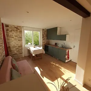 Appartement Superbe Studio, Avec Cuisine Et Espace Extérieur, Plouguerneau